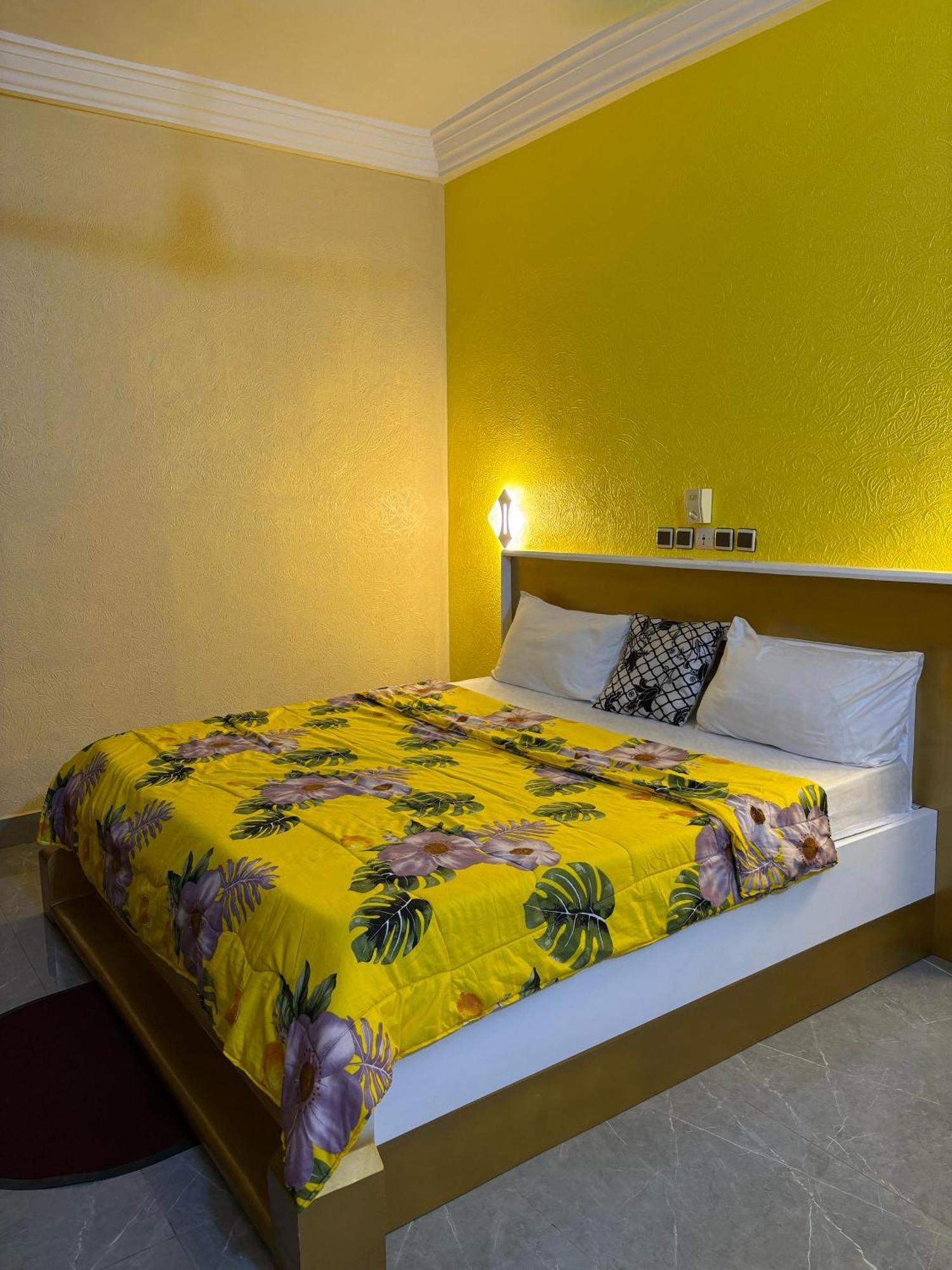 Hotel Mavilla Cotonou Extérieur photo