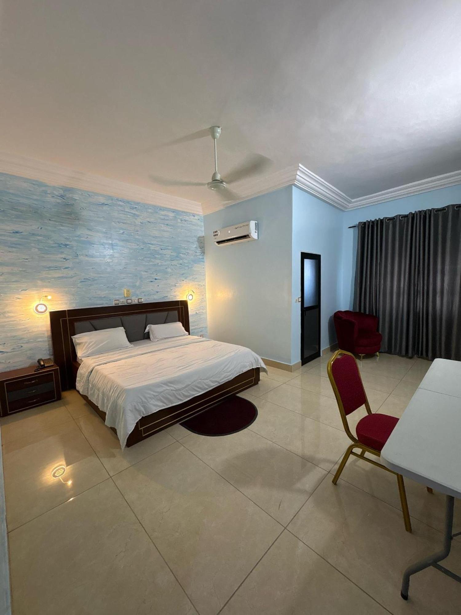 Hotel Mavilla Cotonou Extérieur photo
