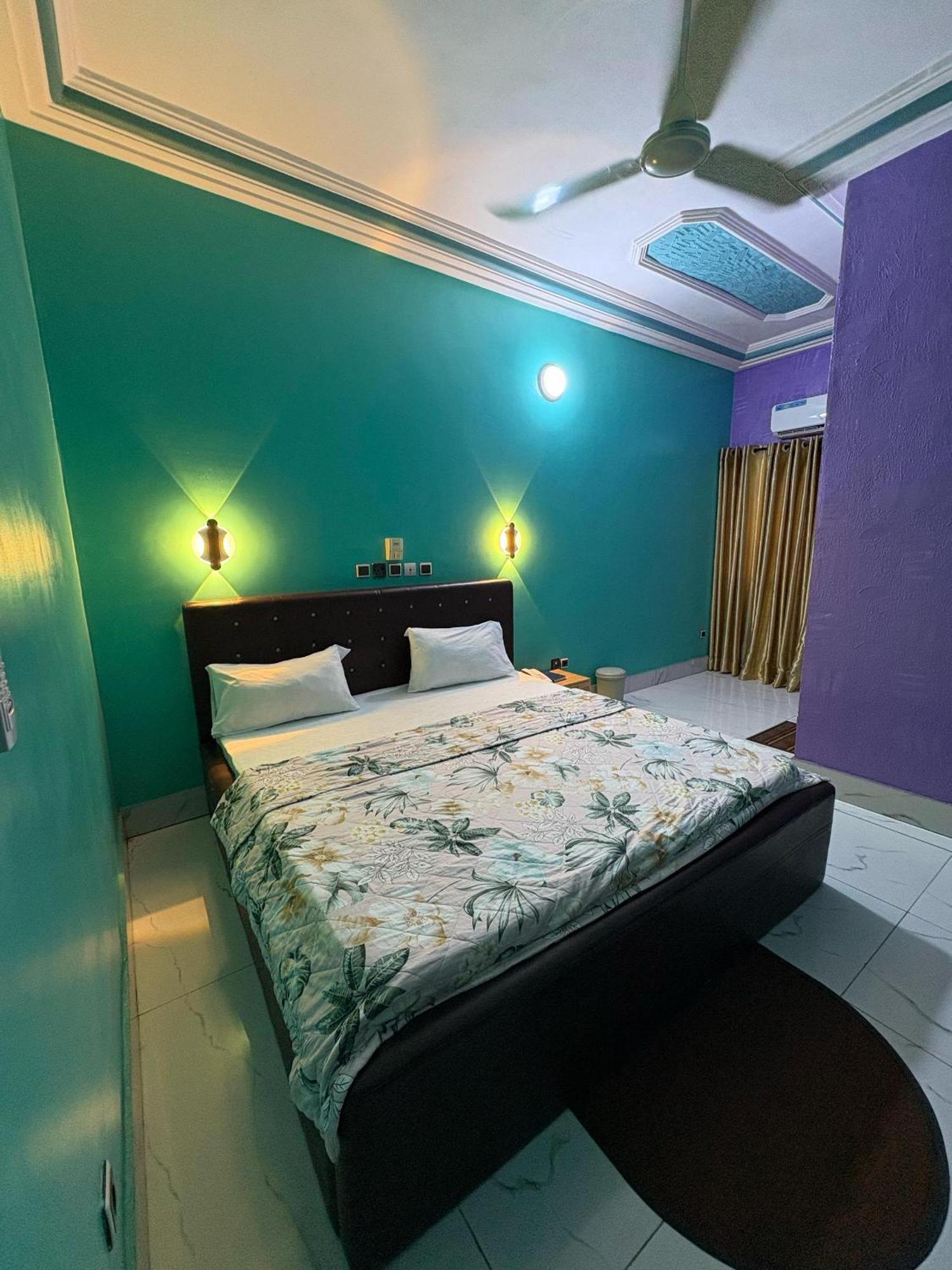 Hotel Mavilla Cotonou Extérieur photo
